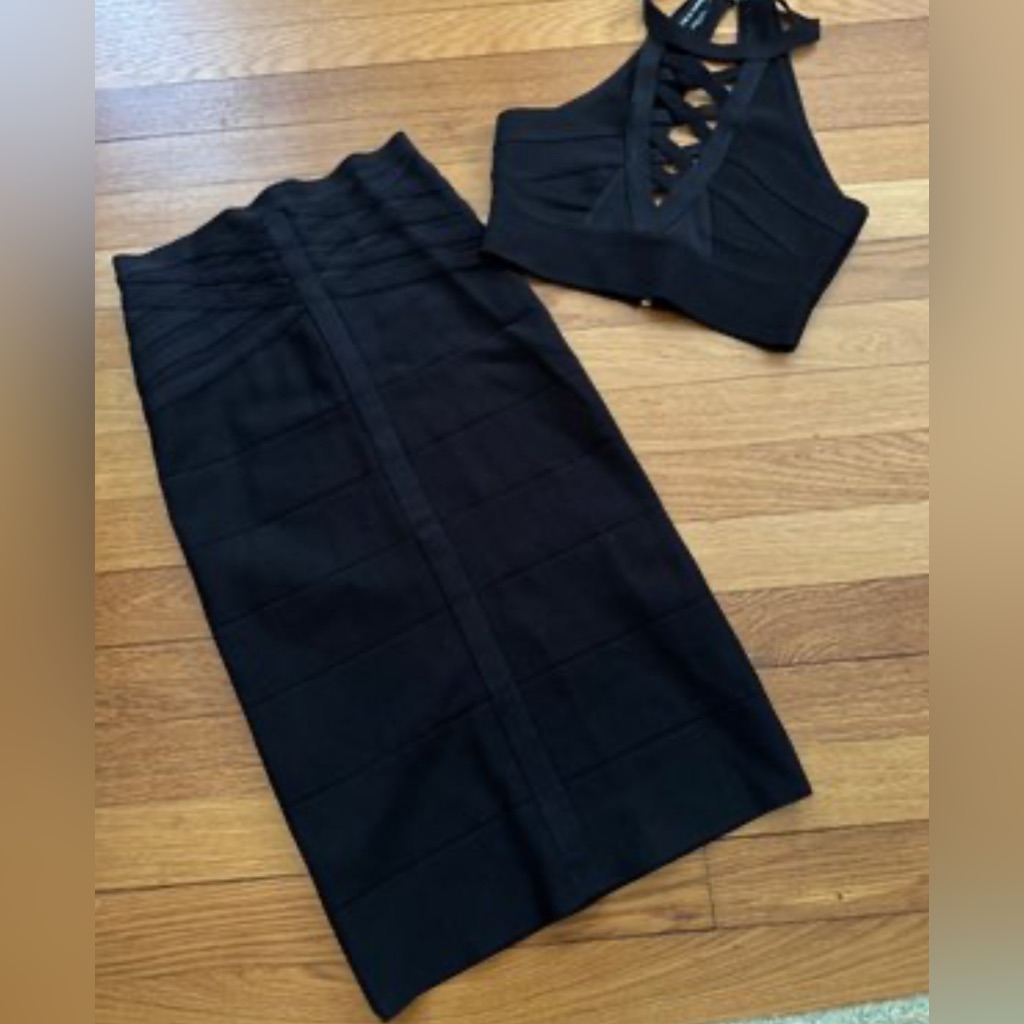 Bebe 90s Crop And Skirt Set